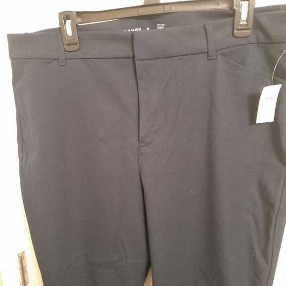 Women's size 18 pant - Picture 2 of 5